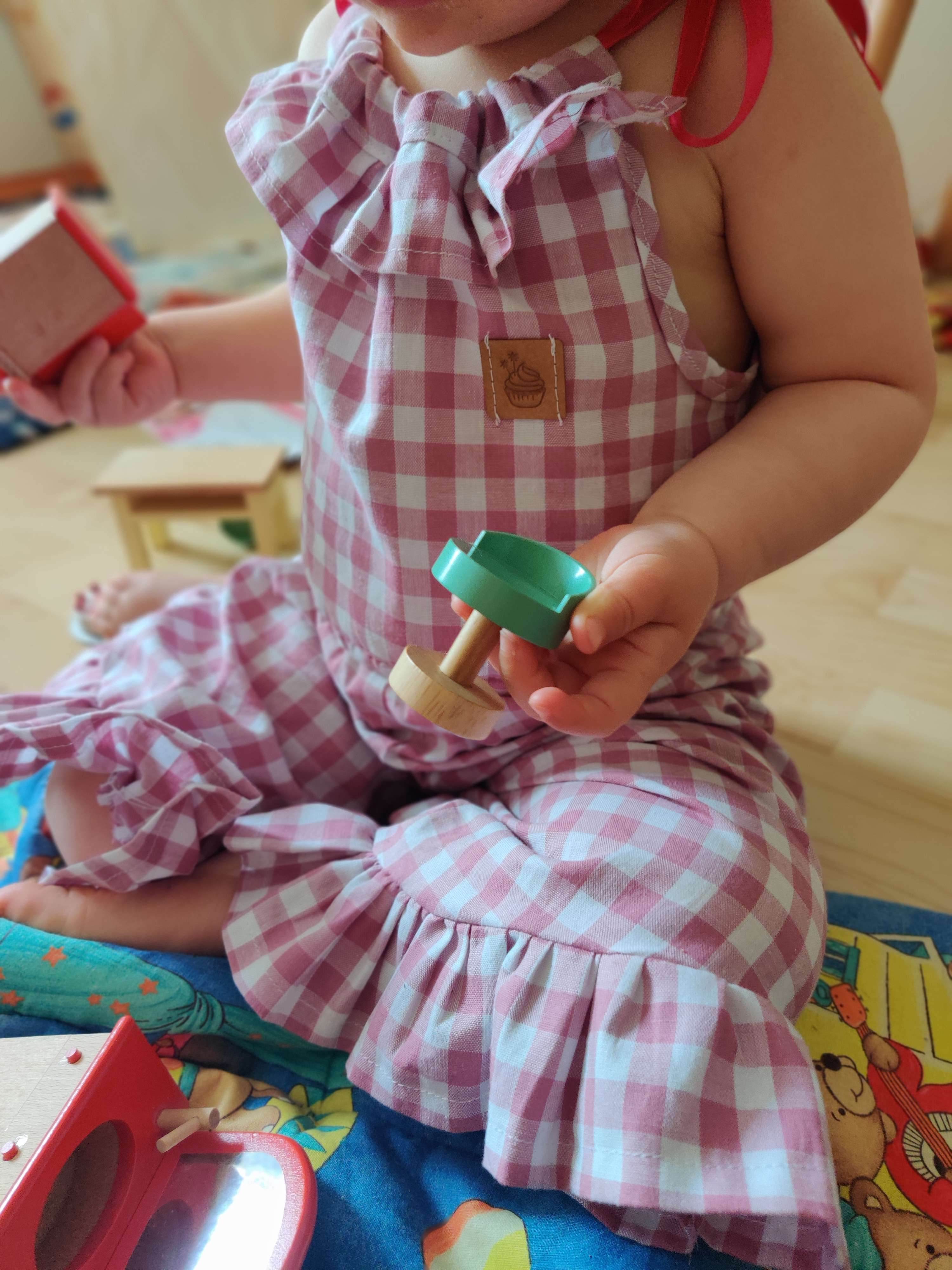 Schnittmuster Pernille – Jumpsuit für Mädchen mit & ohne Rüschen Gr. 92–146 - Sewando