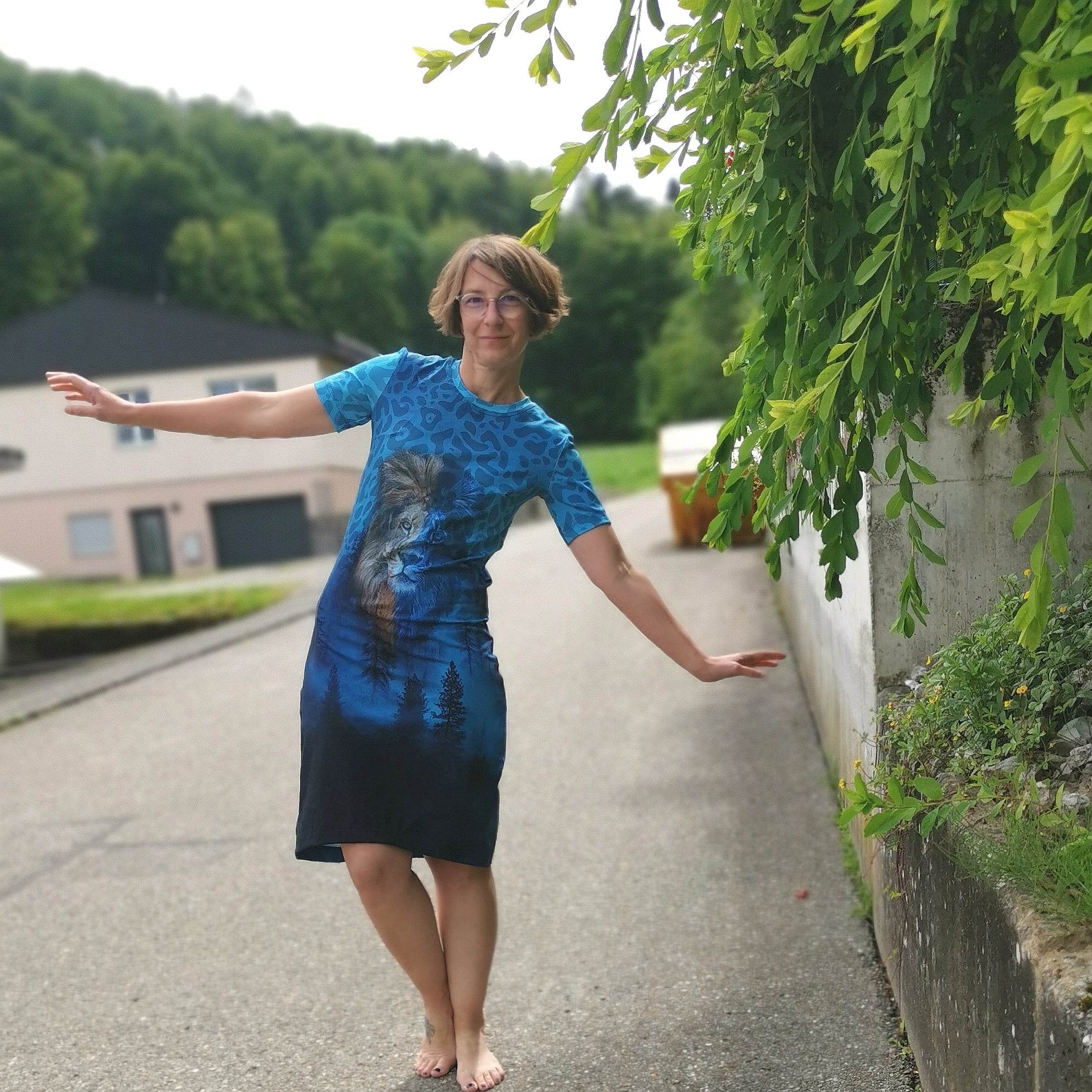 Basic Shirt + Kleid „Bjarka“ - 32-64 - EBook und Nähanleitung - Sewando