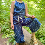 Schnittmuster Pernille – Jumpsuit für Mädchen mit & ohne Rüschen Gr. 92–146 - Sewando