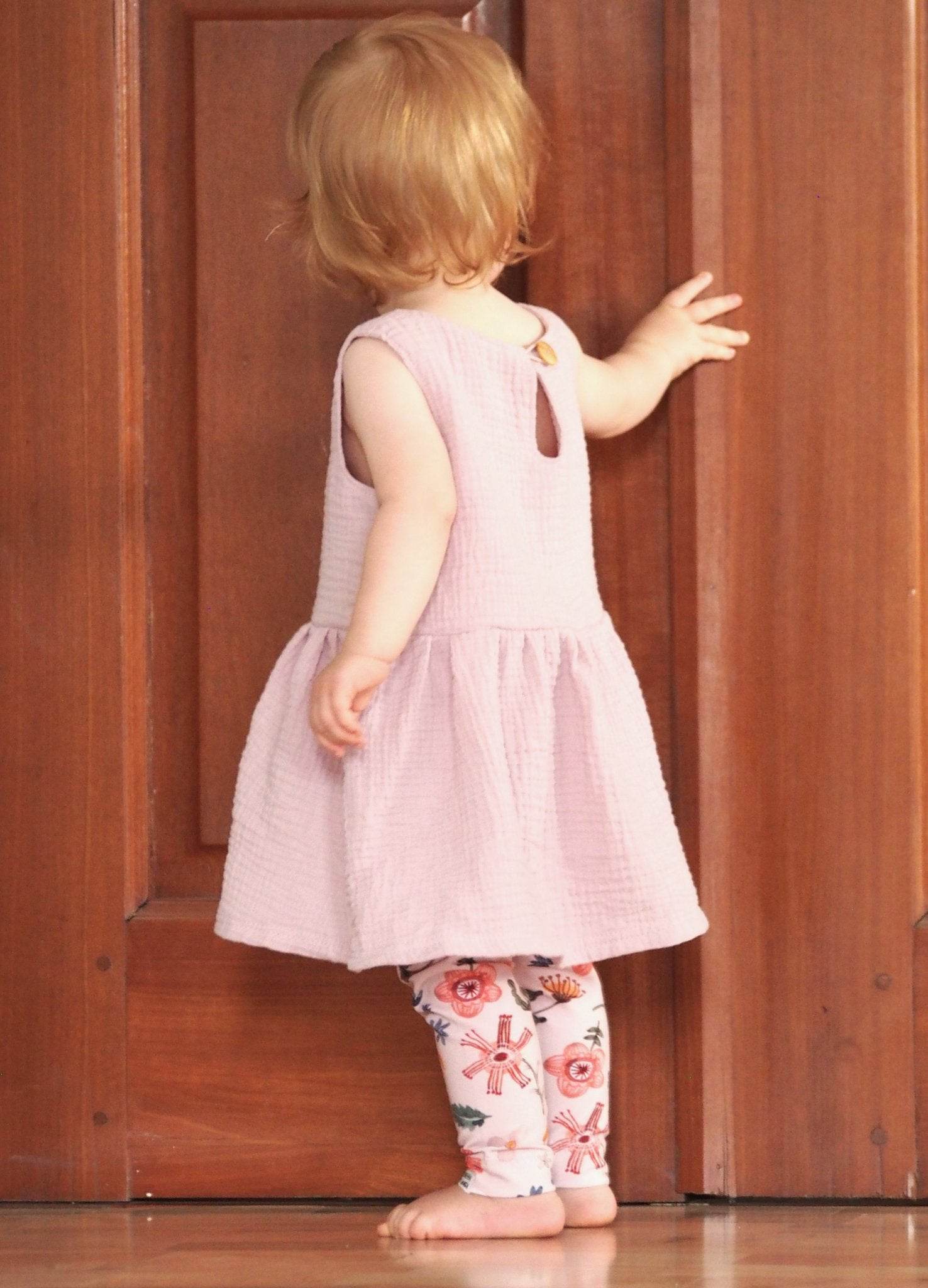 Schnittmuster Mädchenkleid Lilje Gr. 56-164 - Sewando