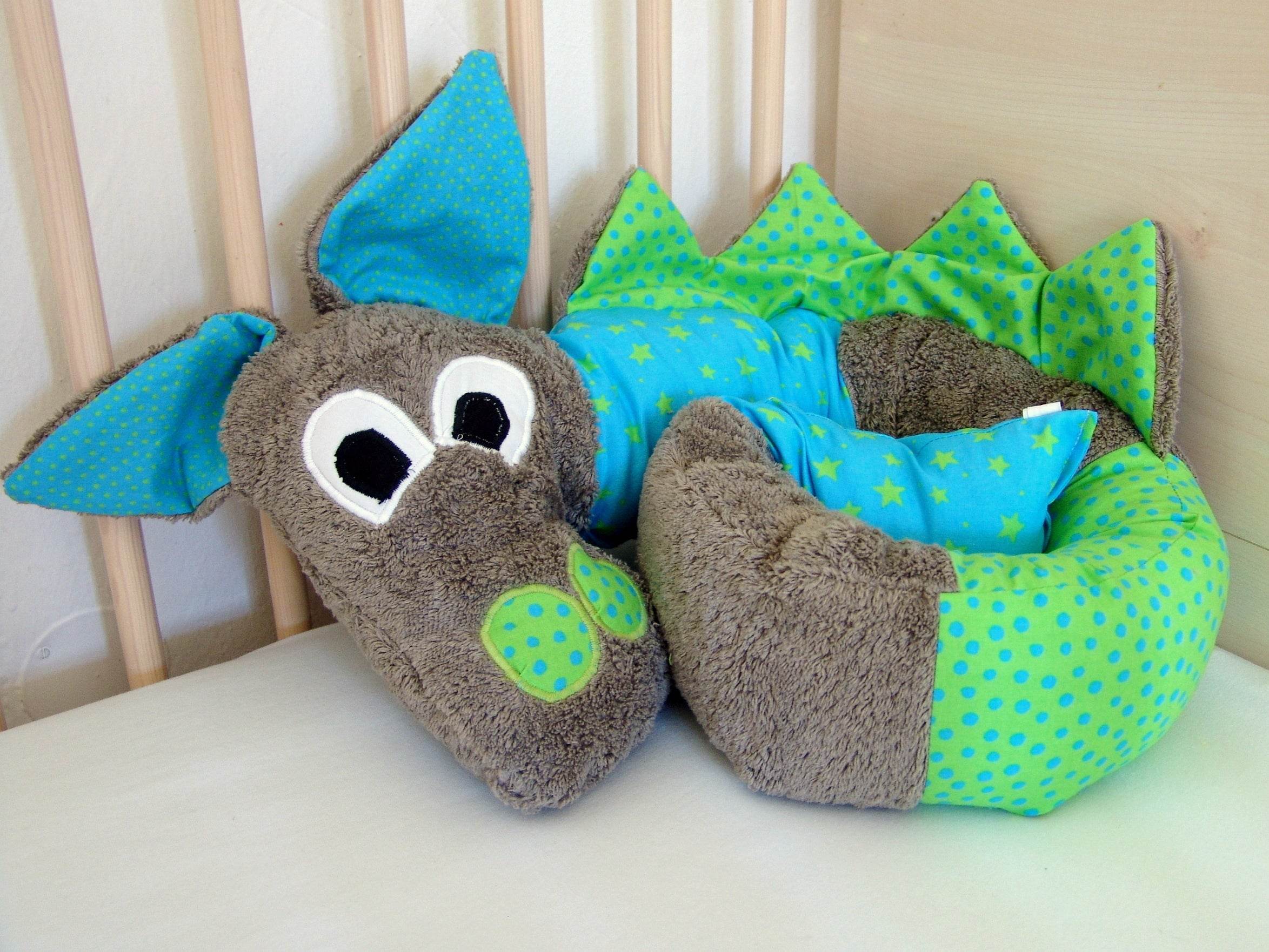 Nähanleitung Bettschlange Dino Bettrolle - Sewando