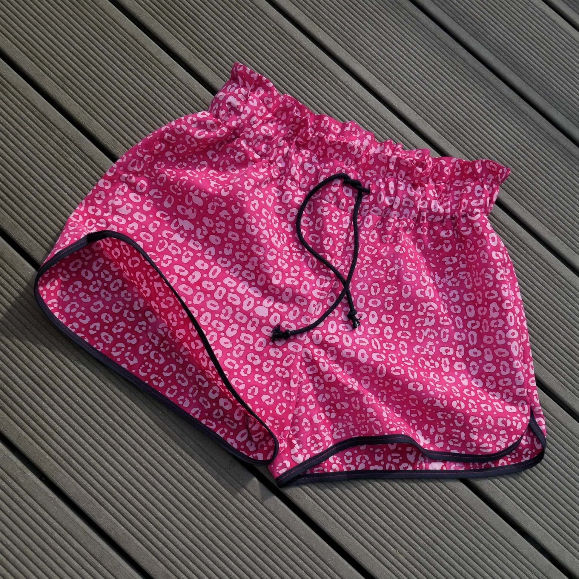 Bundle Badeshorts/ Shorts und Badeanzug #SportyShortstar & #SwimmySwimStar in REGULÄR & KURZGRÖßEN - Sewando