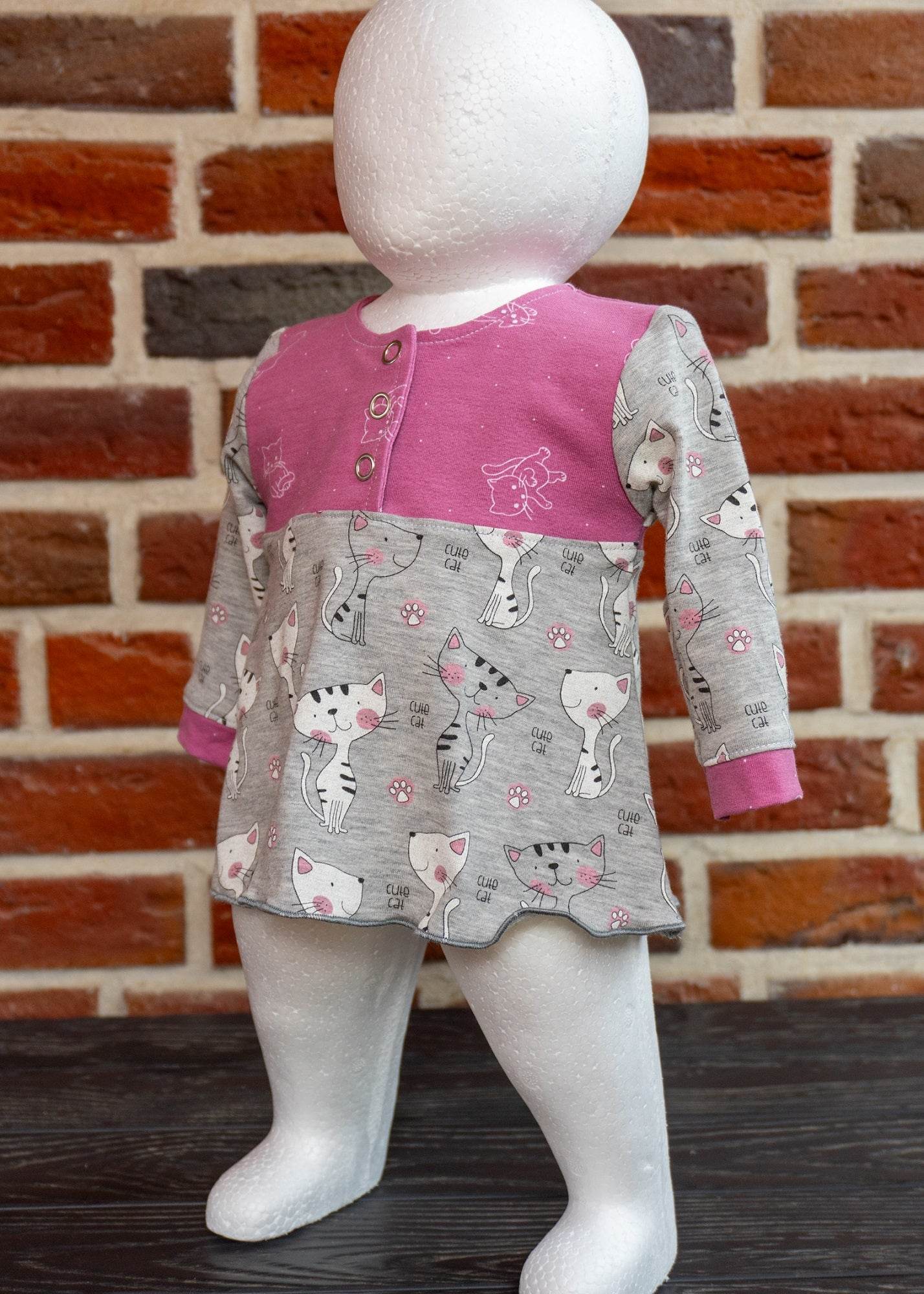 Schnittmuster Linn – Babyshirt oder Kleid mit senkrechter Knopfleiste & Teilung Gr. 56-98 - Sewando