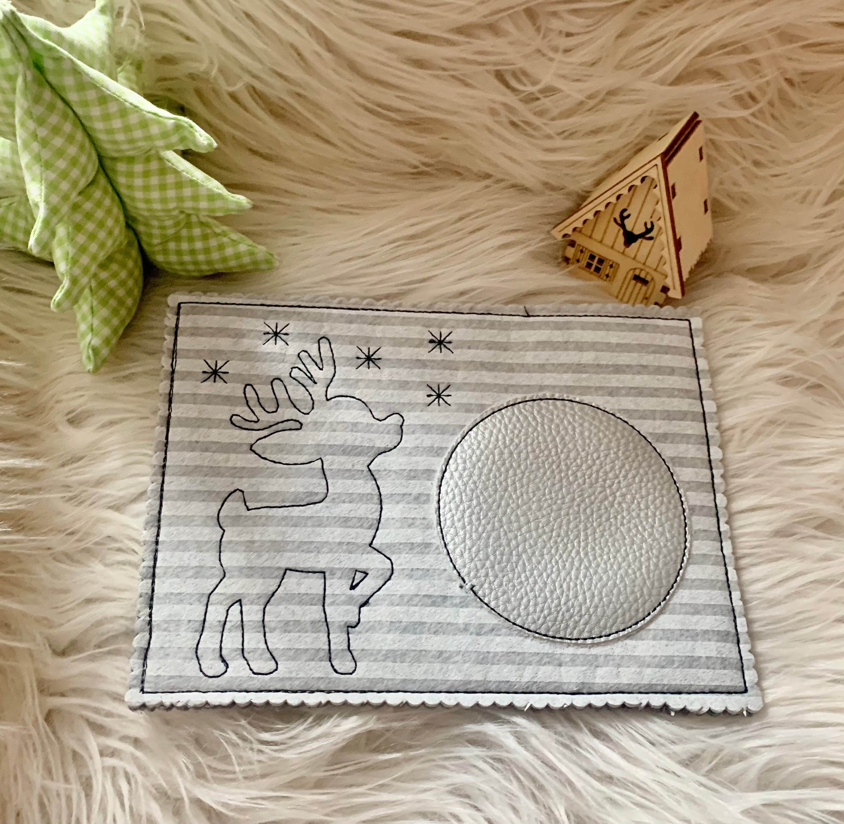 Stickdatei Rentier Adventskalender Geschenkanhänger Mug Rug Set 886a Weihnachten - Sewando