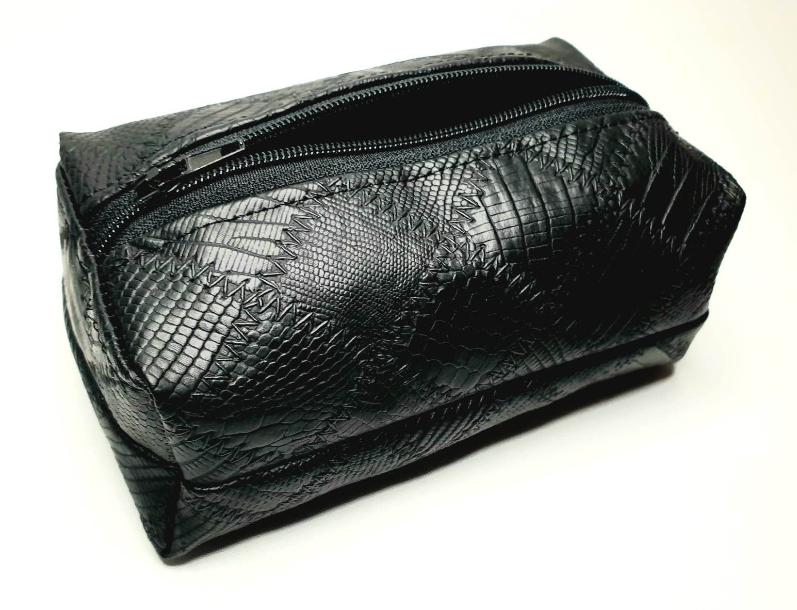 KultiBag Tasche ITH Stickdatei Kulturtasche Komplett in einem Rahmen ab 10x10 in 7 Größen - Sewando