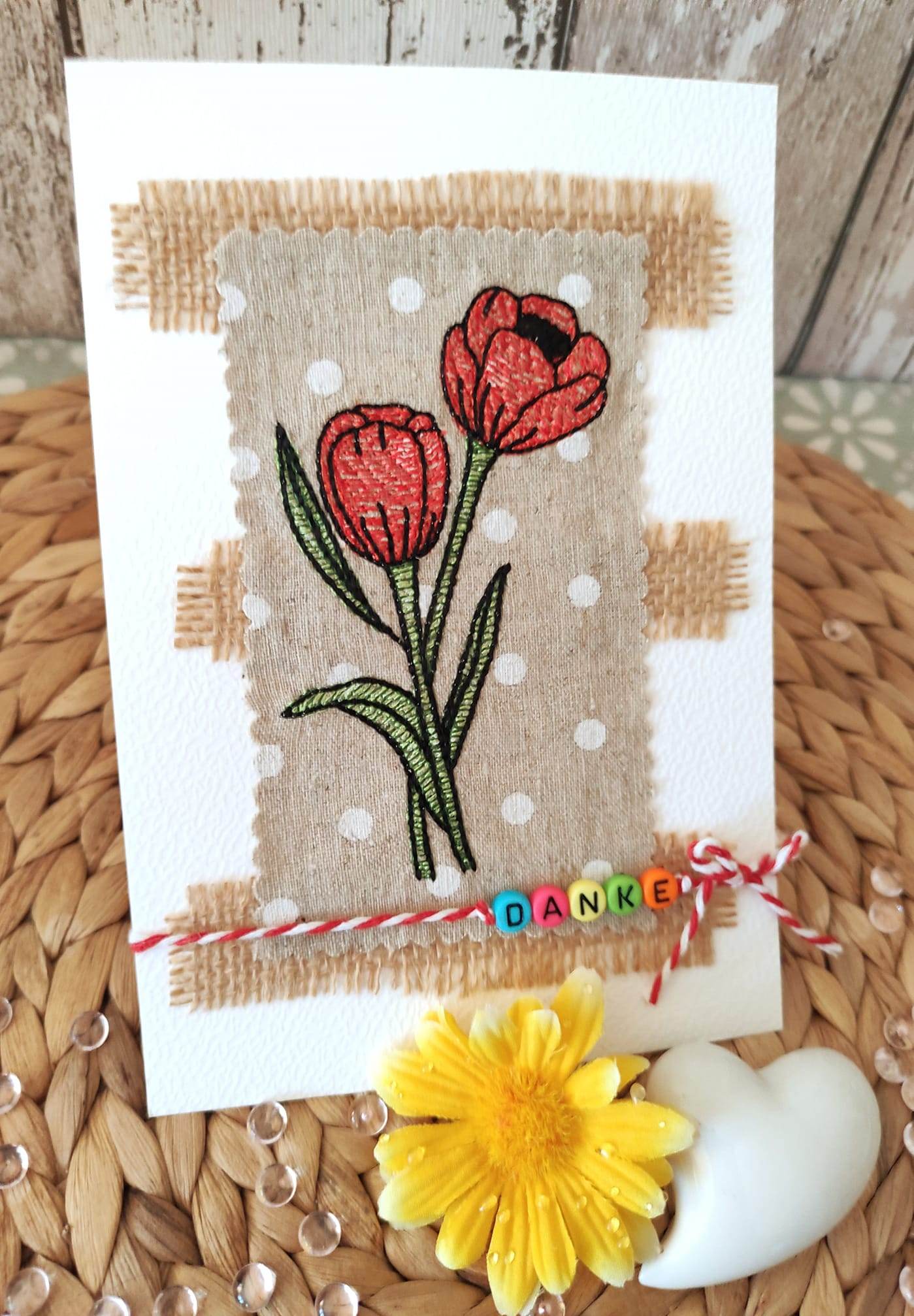 Stickdatei Set 6 Blumen - Mohnblume, Sonnenblume, Tulpe, Margerite & Rose - Sewando
