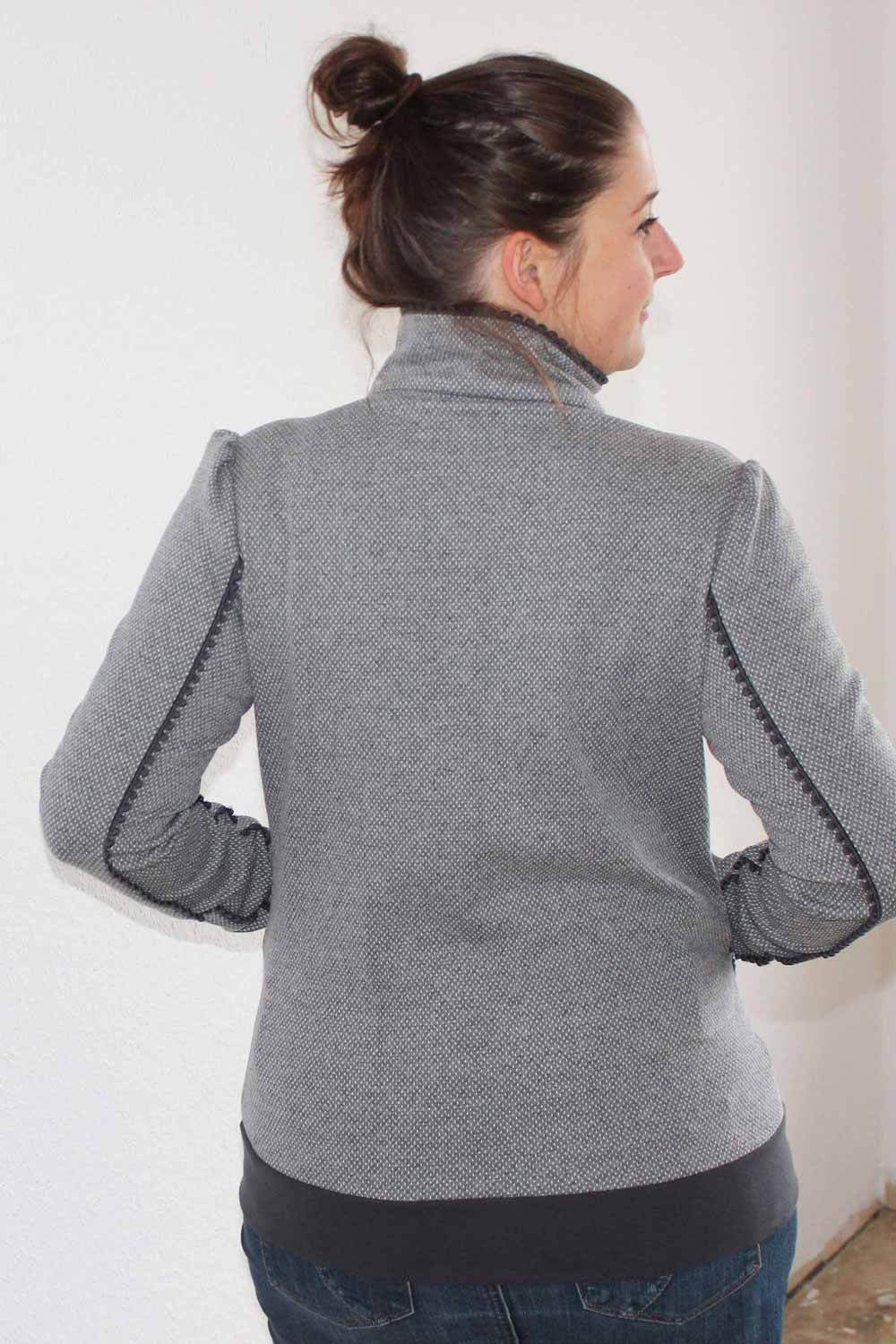 Schnittmuster Sweatjacke „Göttin des Frühlings“ Damen Gr. 32 - 62 - Sewando