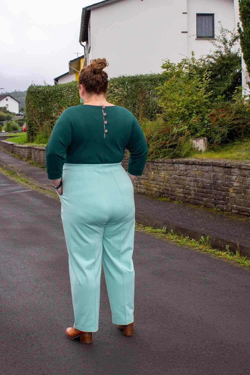 Schnittmuster Bundfaltenhose „Mit leichtem Gepäck 2“ Damen Gr. 32 - 62 : - Sewando