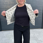 Schnittmuster kurzer Jersey Blazer LILIA (34-58) - Sewando
