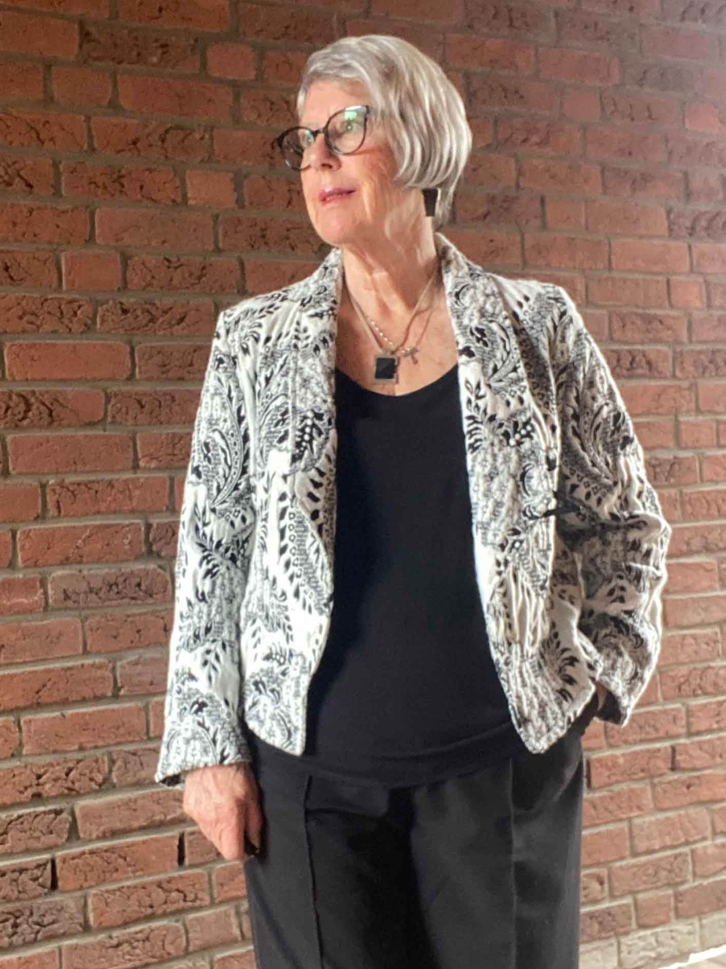 Schnittmuster kurzer Jersey Blazer LILIA (34-58) - Sewando