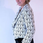Schnittmuster kurzer Jersey Blazer LILIA (34-58) - Sewando