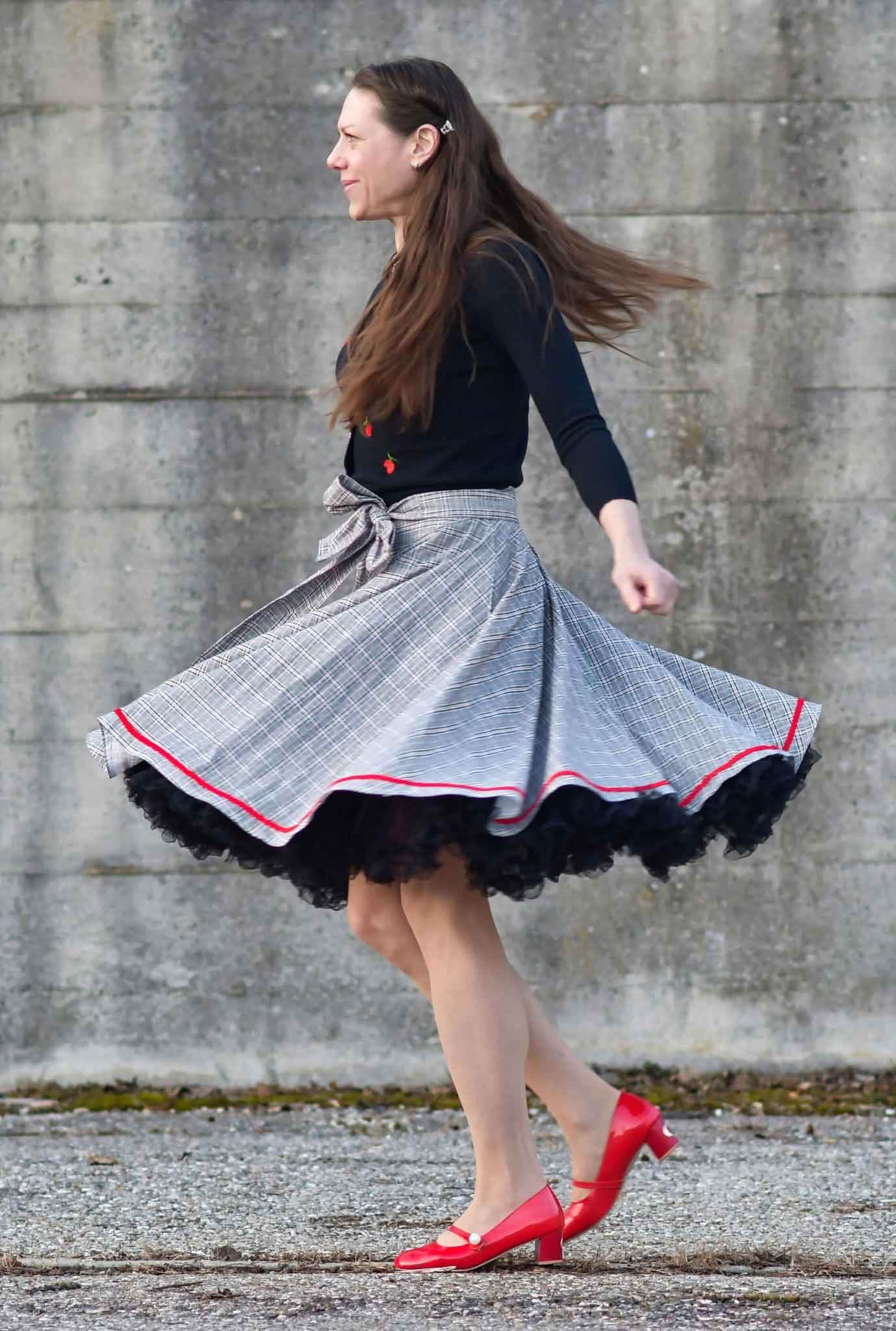 Schnittmuster Tellerrock mit Petticoat AVARITIA (34-58) : - Sewando