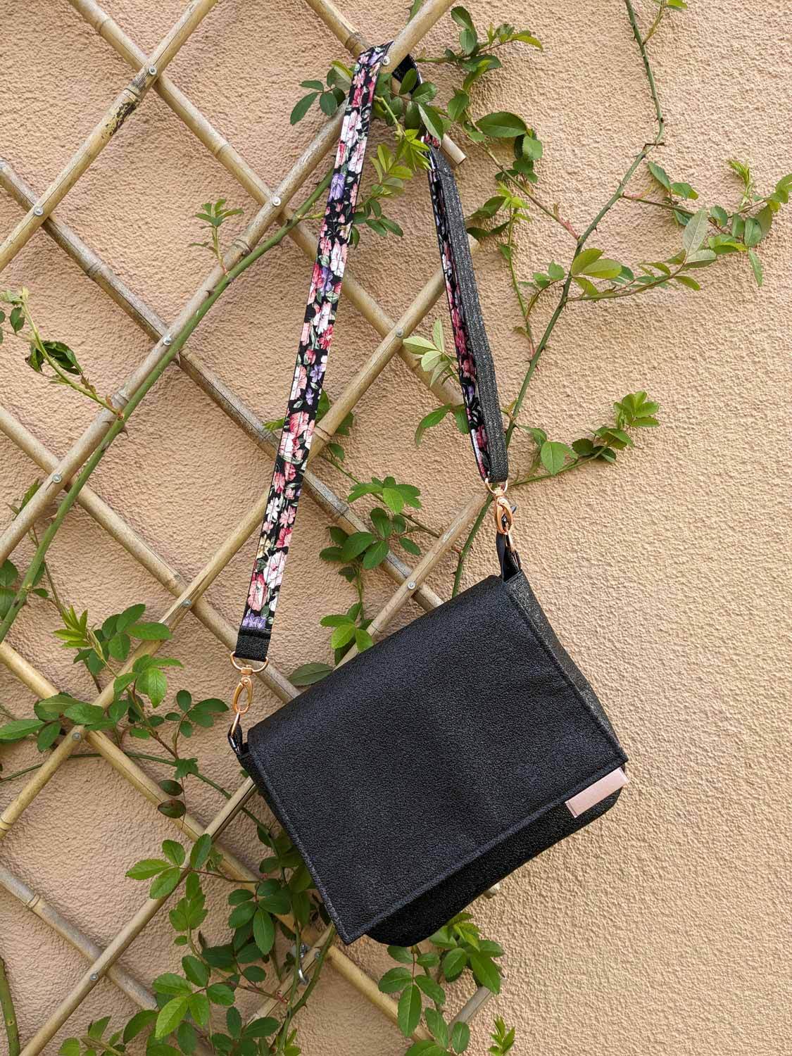 Schnittmuster Tasche „Mein treuer Begleiter“ 21x24x7,5cm - Sewando