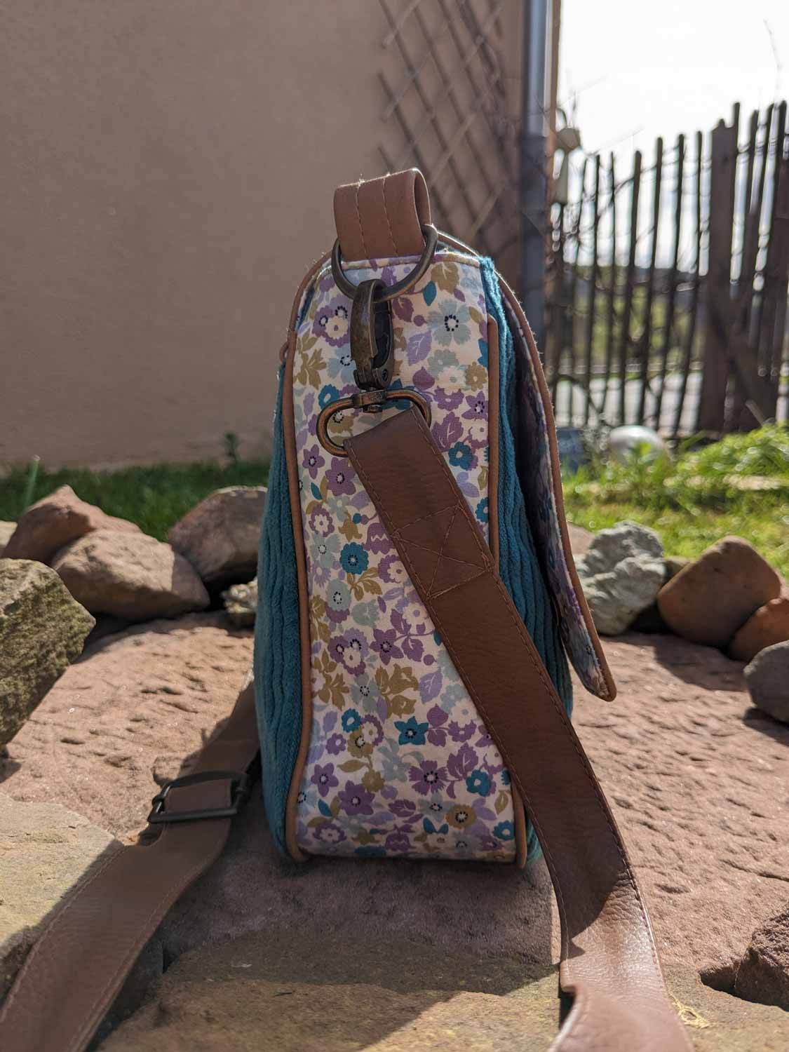 Schnittmuster Tasche „Mein treuer Begleiter“ 21x24x7,5cm - Sewando
