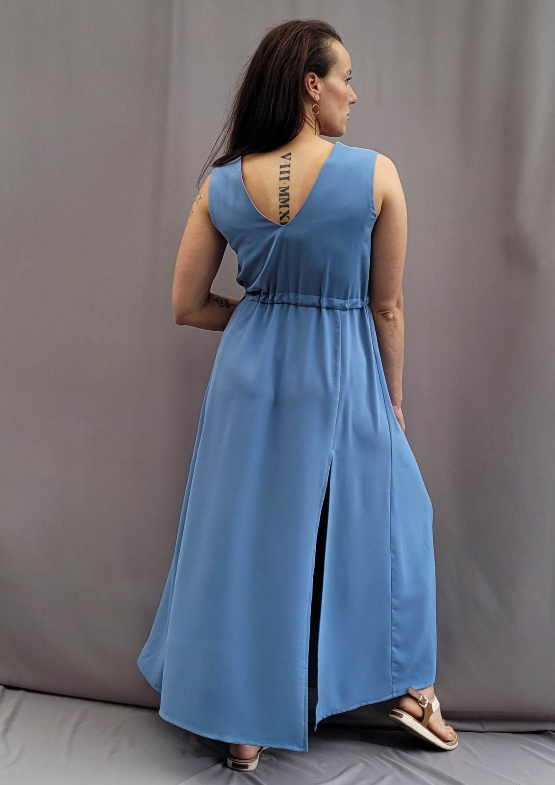 langes Sommerkleid, Kleid mit V-Ausschnitt, ärmellos, A-Linie, Kleid mit Schlitz, Größe 34 - 50 - Sewando