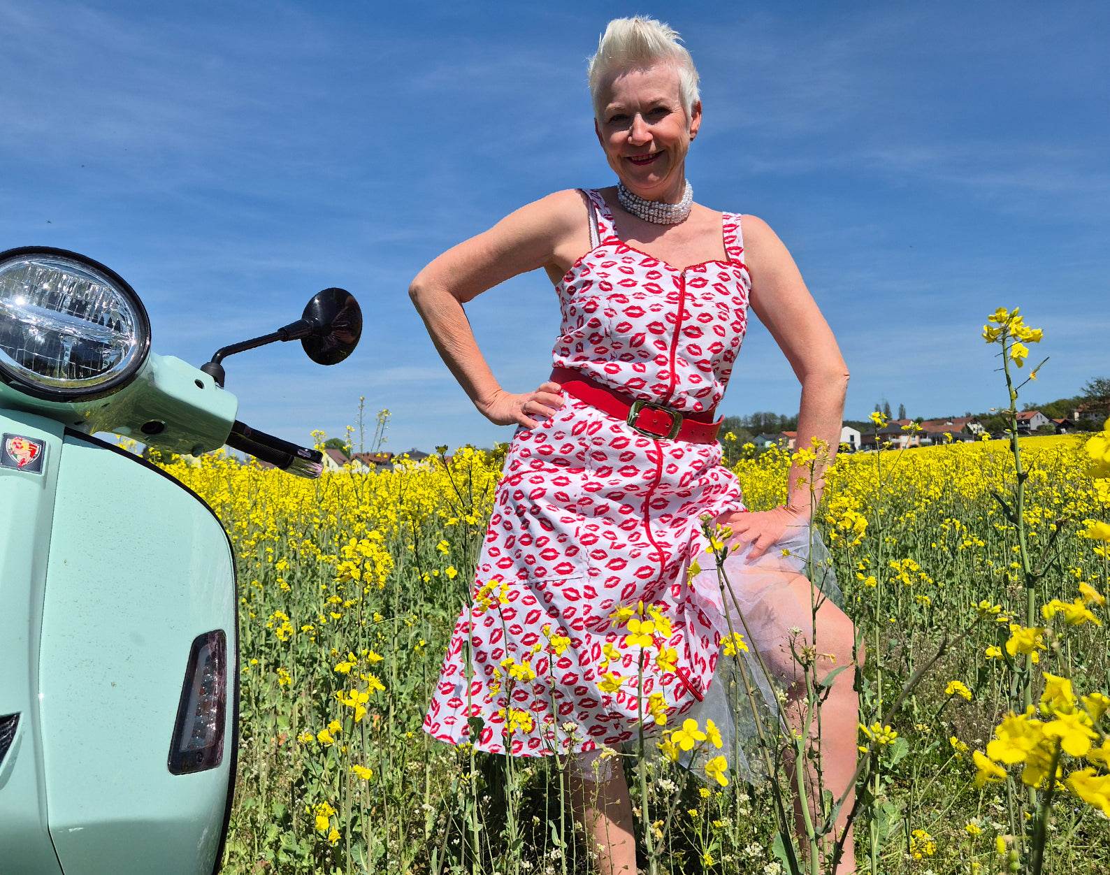 Luvis Rockabilly Korsagenkleid | Schnittmuster + Anleitung | Gr. 32-54 | Anfänger+ - Sewando