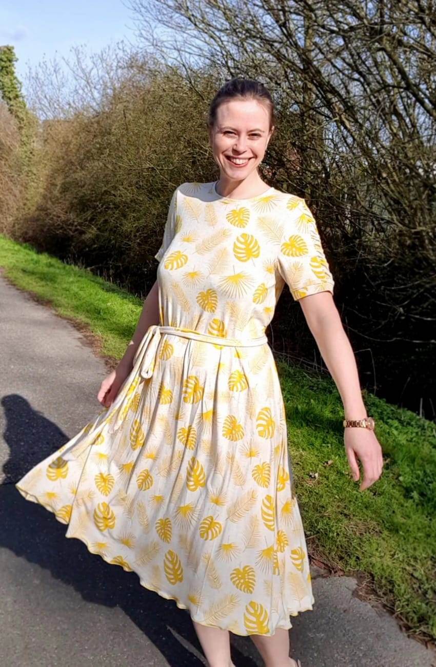 Schnittmuster Kleid Venskab Gr. 32-50 - Sewando