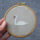 MUTE SWAN Hand Embroidery Pattern - Sewando