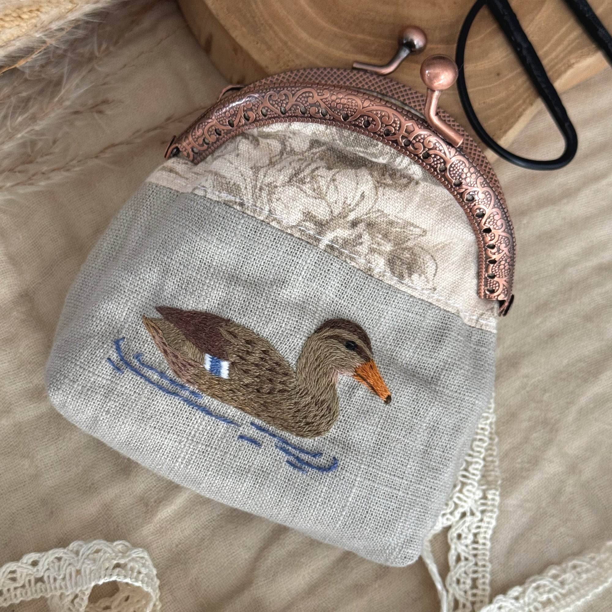 Hand embroidery pattern EMBROIDERED BIRDS NO 2 - Sewando