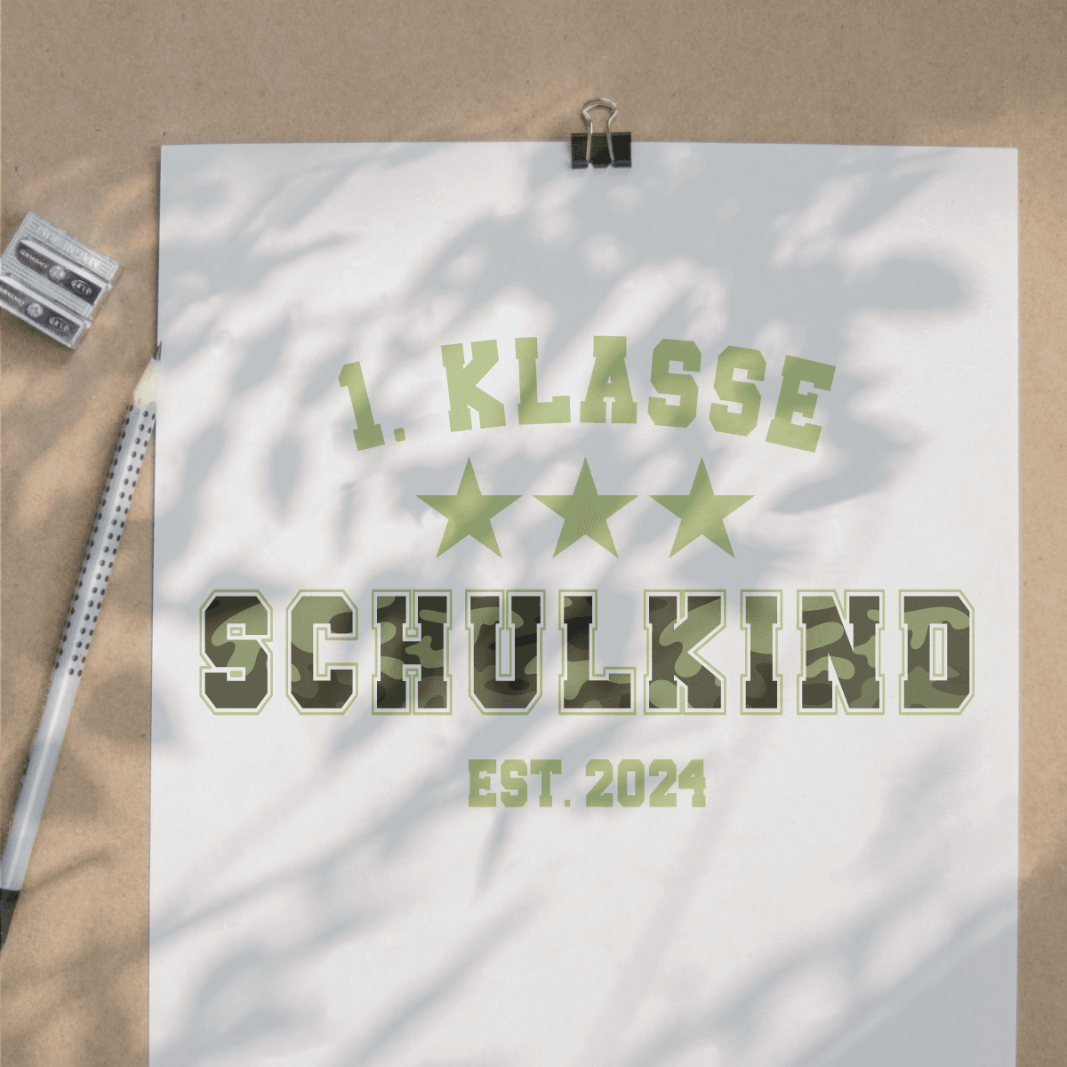 Schulkind 1.Klasse 2025 Camouflage grün - Plotterdatei - Sewando