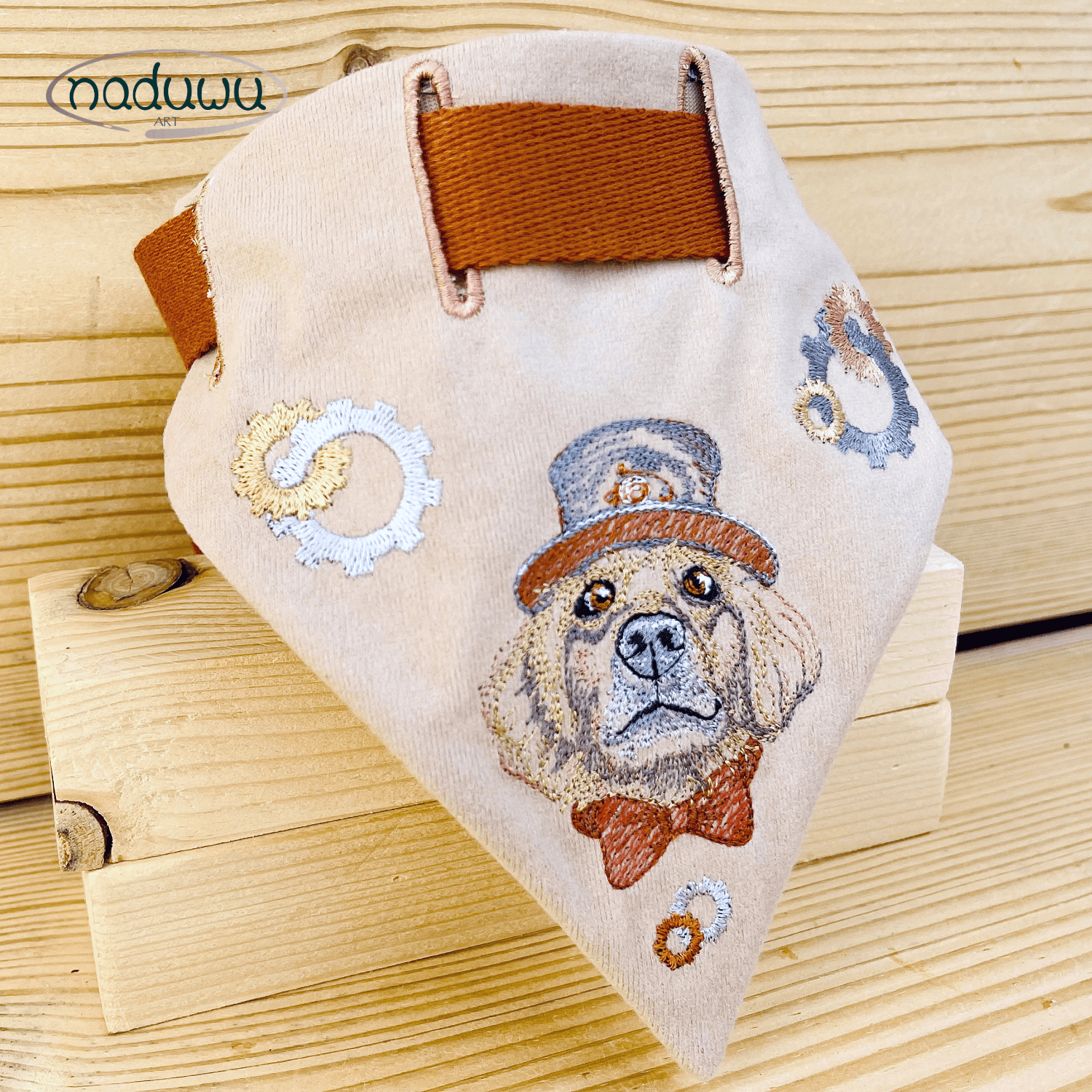Stickdatei Halstuch für Hunde in 20x20, Bandana mit Motiv und blanko - Sewando