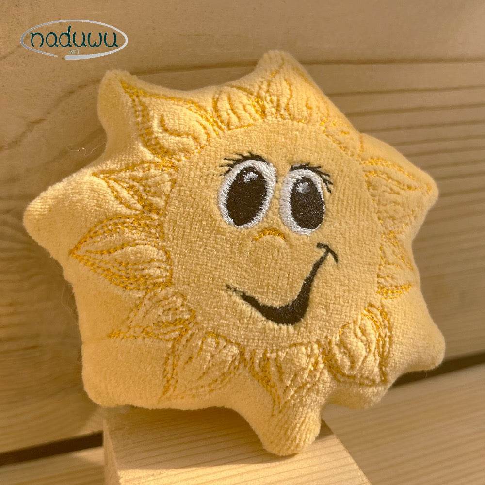 Stickdatei Sonne Stuffie 13x13, ITH Kuschelkissen Sunny - Sewando