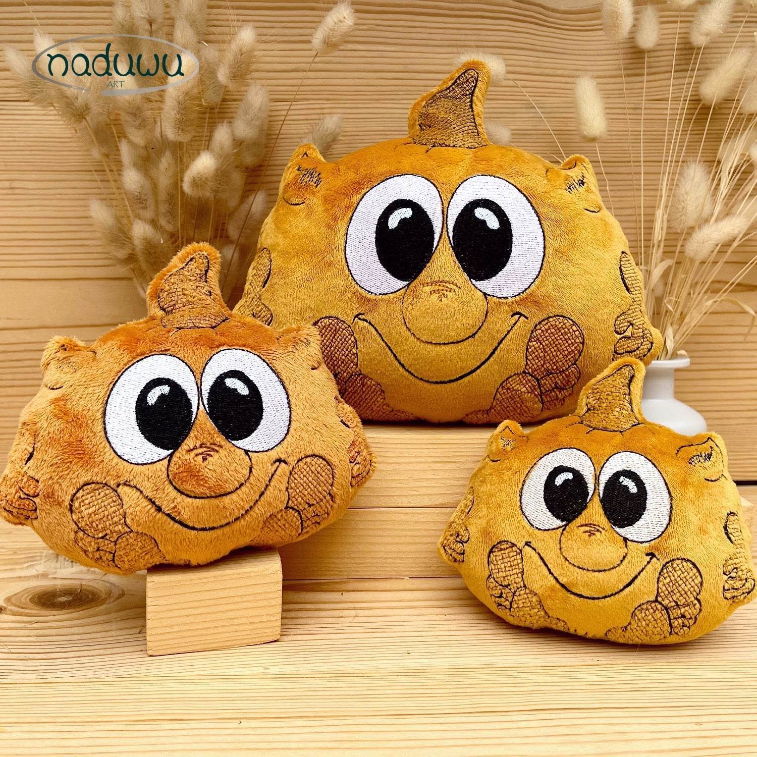 Stickdatei Kürbis-Troll Stuffie 24x24, ITH Kuscheltier - Sewando