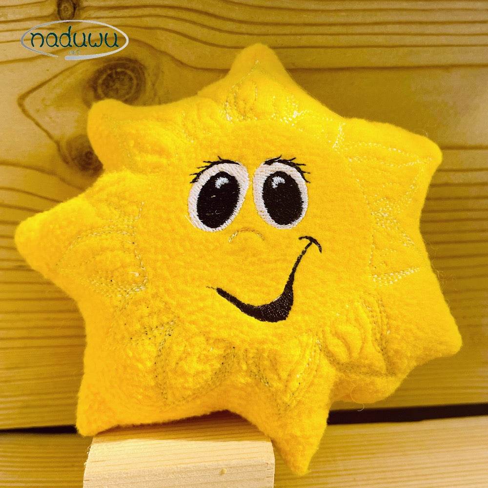 Stickdatei Sonne Stuffie 18x18, ITH Kuschelkissen Sunny - Sewando