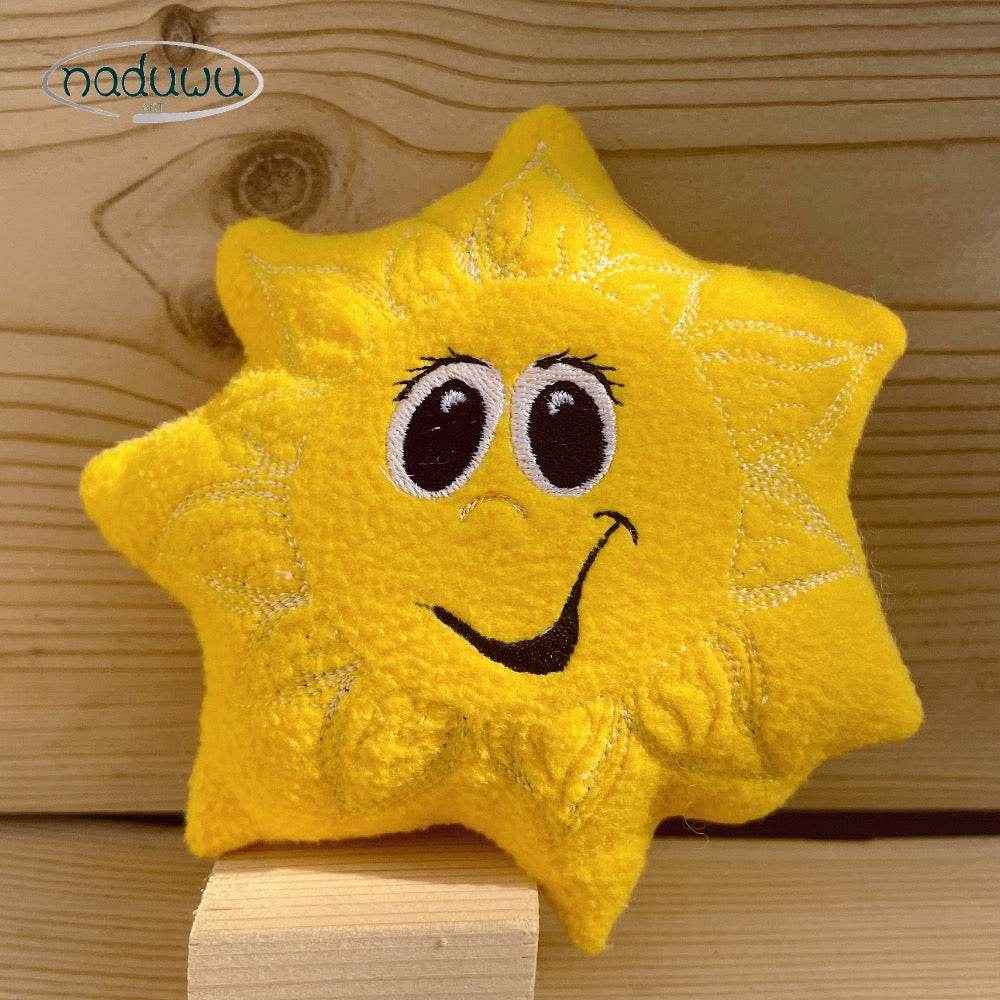 Stickdatei Sonne Stuffie 18x18, ITH Kuschelkissen Sunny - Sewando
