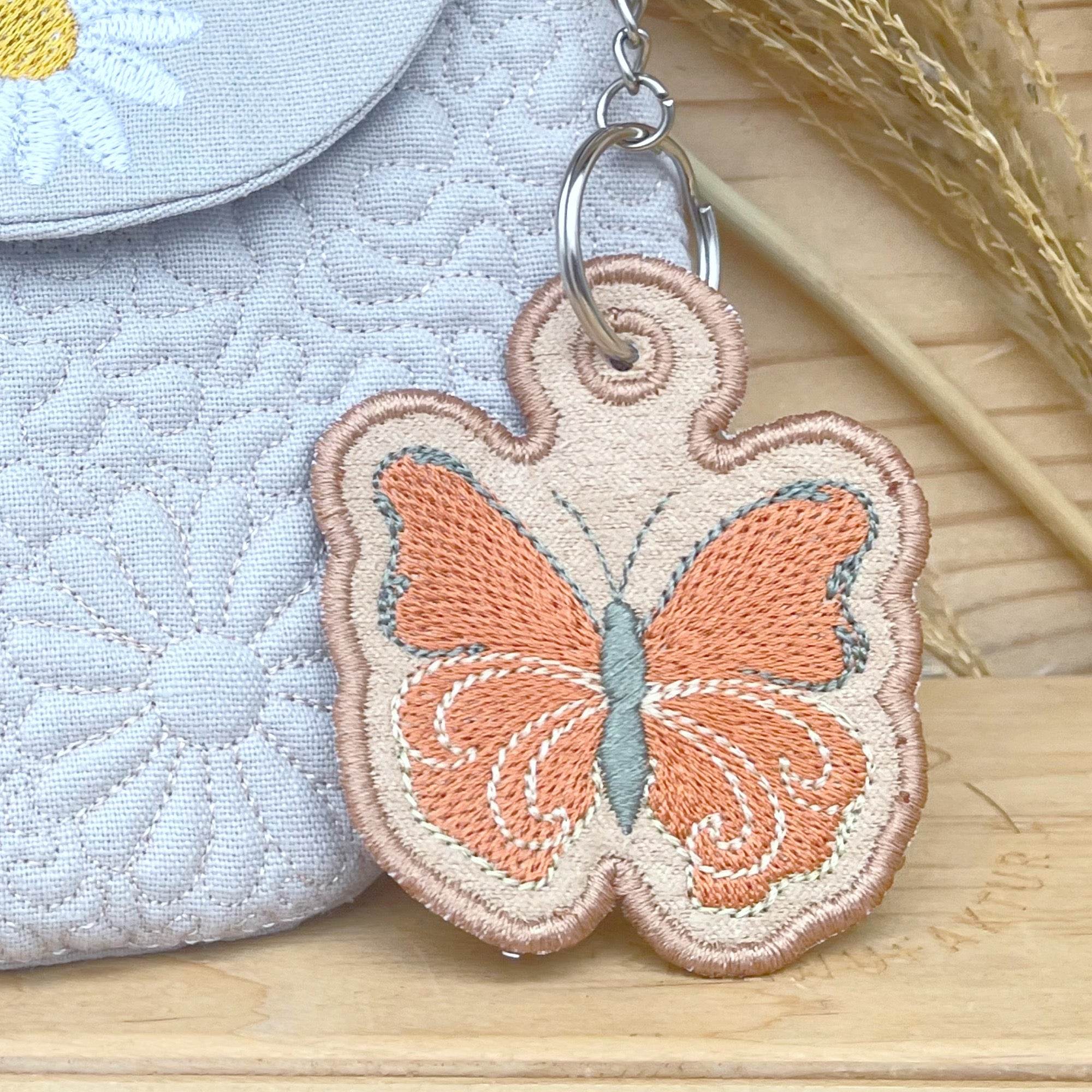 Stickdatei Schmetterling Anhänger Set, ITH für 10x10 und 2,5x6 Rahmen - Sewando