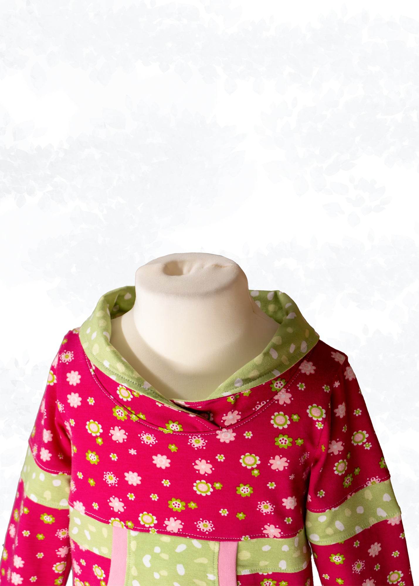 Schnittmuster Yuna – Sweatkleid oder Longhoodie mit Teilungsnähten Gr. 86-158 - Sewando