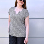 Schnittmuster ZIA-Bluse mit besonderem V-Ausschnitt und Ärmelvariationen Gr. 34-54 - Sewando