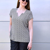 Schnittmuster ZIA-Bluse mit besonderem V-Ausschnitt und Ärmelvariationen Gr. 34-54 - Sewando