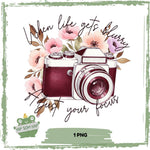 When Life Gets Blurry – Kamera & Blumen Bügelbild (1 PNG) - Sewando