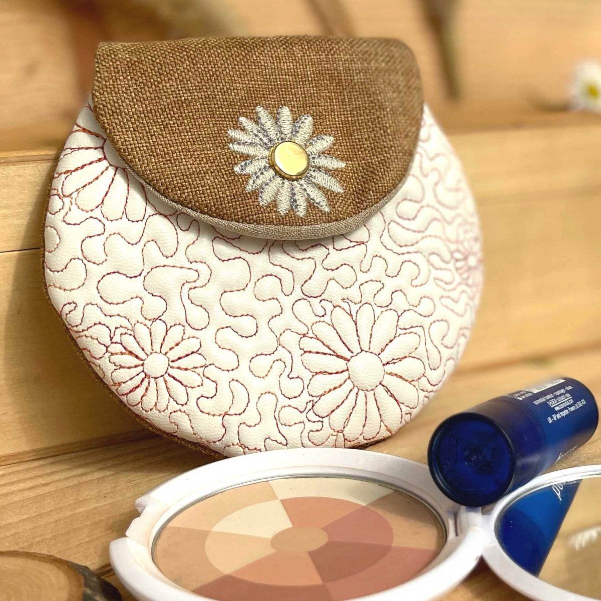 Stickdatei Tasche 13x18 mit Gänseblümchen, ITH runde Daisy Bag - Sewando