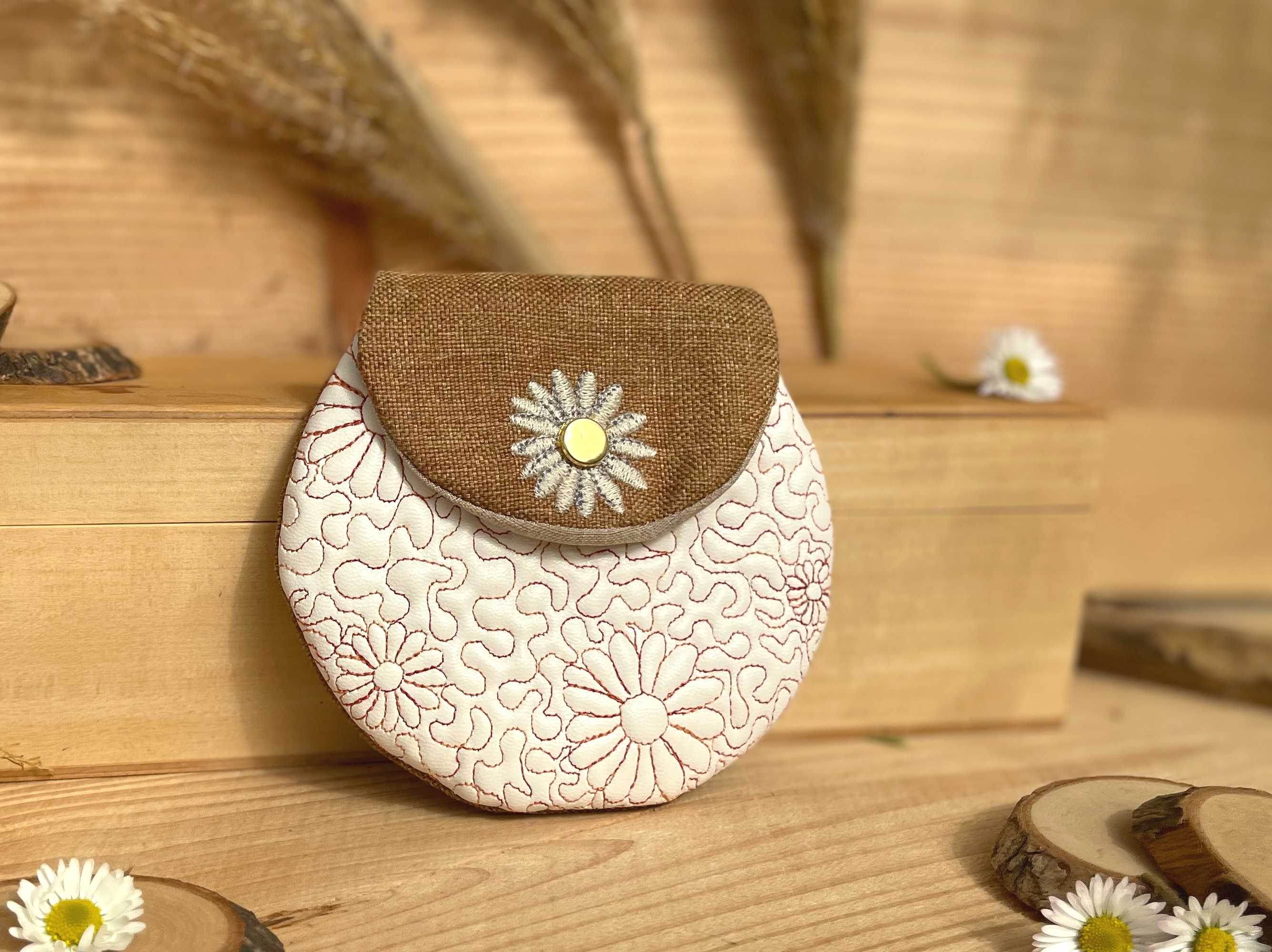 Stickdatei Tasche 13x18 mit Gänseblümchen, ITH runde Daisy Bag - Sewando