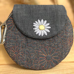 Stickdatei Tasche 16x22 mit Gänseblümchen, ITH runde Daisy Bag - Sewando