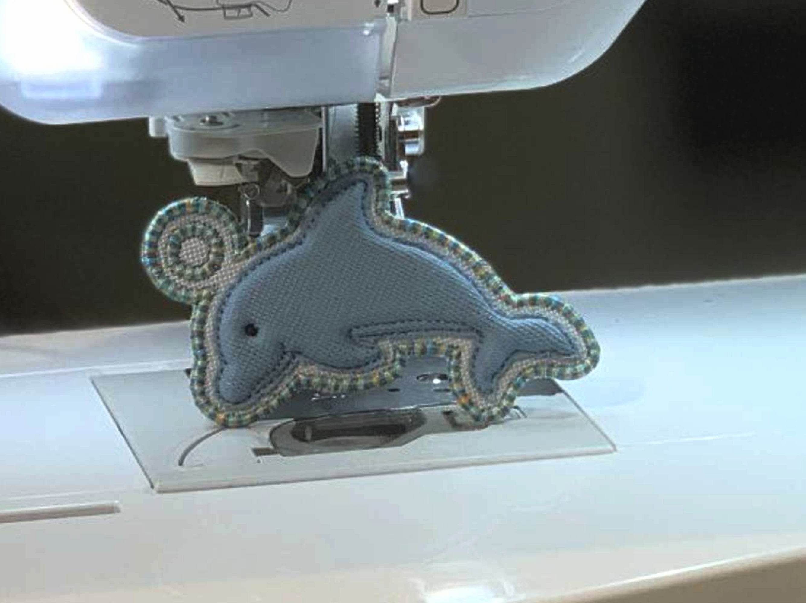 Stickdatei Delfin 3D-Anhänger für 10x10 Rahmen - Sewando