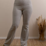 High-Waist Schlaghose mit verdecktem Gummibund – Tall / Curvy Gr. 30–48