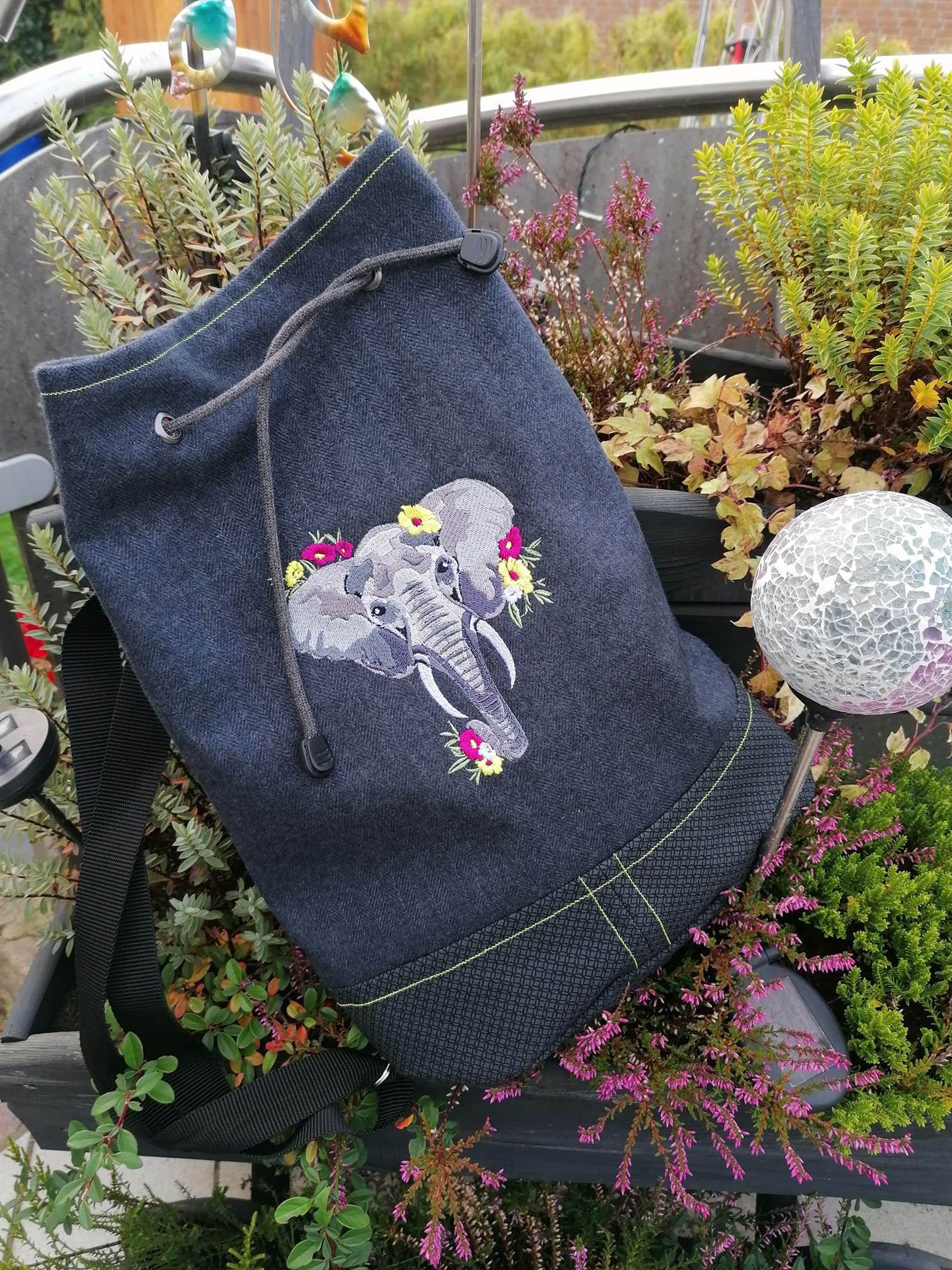 Elefant Stickdatei, majestätisches Tiermotiv für deine Stickmaschine - Sewando