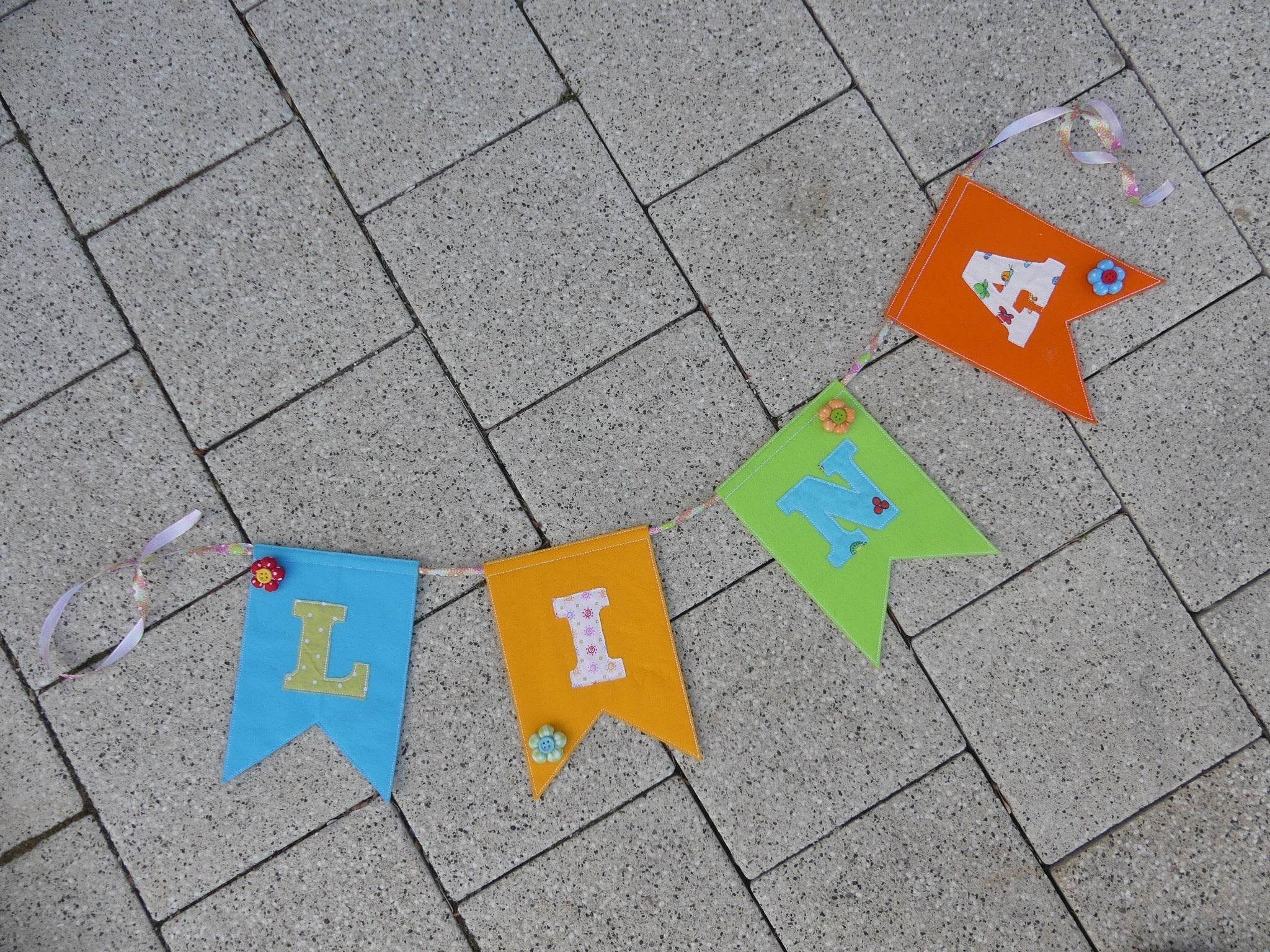 Stickdatei - BLANKO-Wimpel zum Selbstgestalten - Sewando
