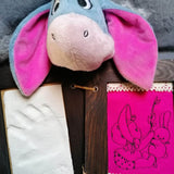 Baby mit Hase Stickdatei – nostalgisches Doodle-Motiv für Geburtsgeschenke und Kinderzimmer - Sewando