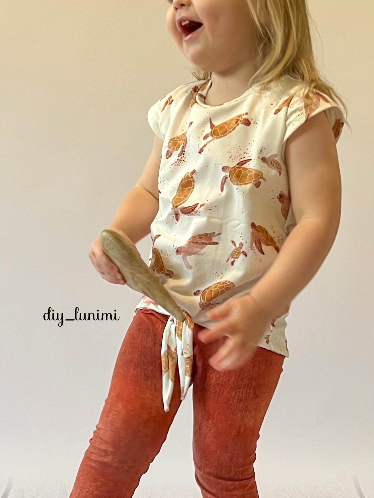 Schnittmuster Tildas T-Shirt Gr. 92-140 - Sewando