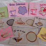 Stickdatei Kaffee Pause Mug Rug In the Hoop Set 133 - Sewando