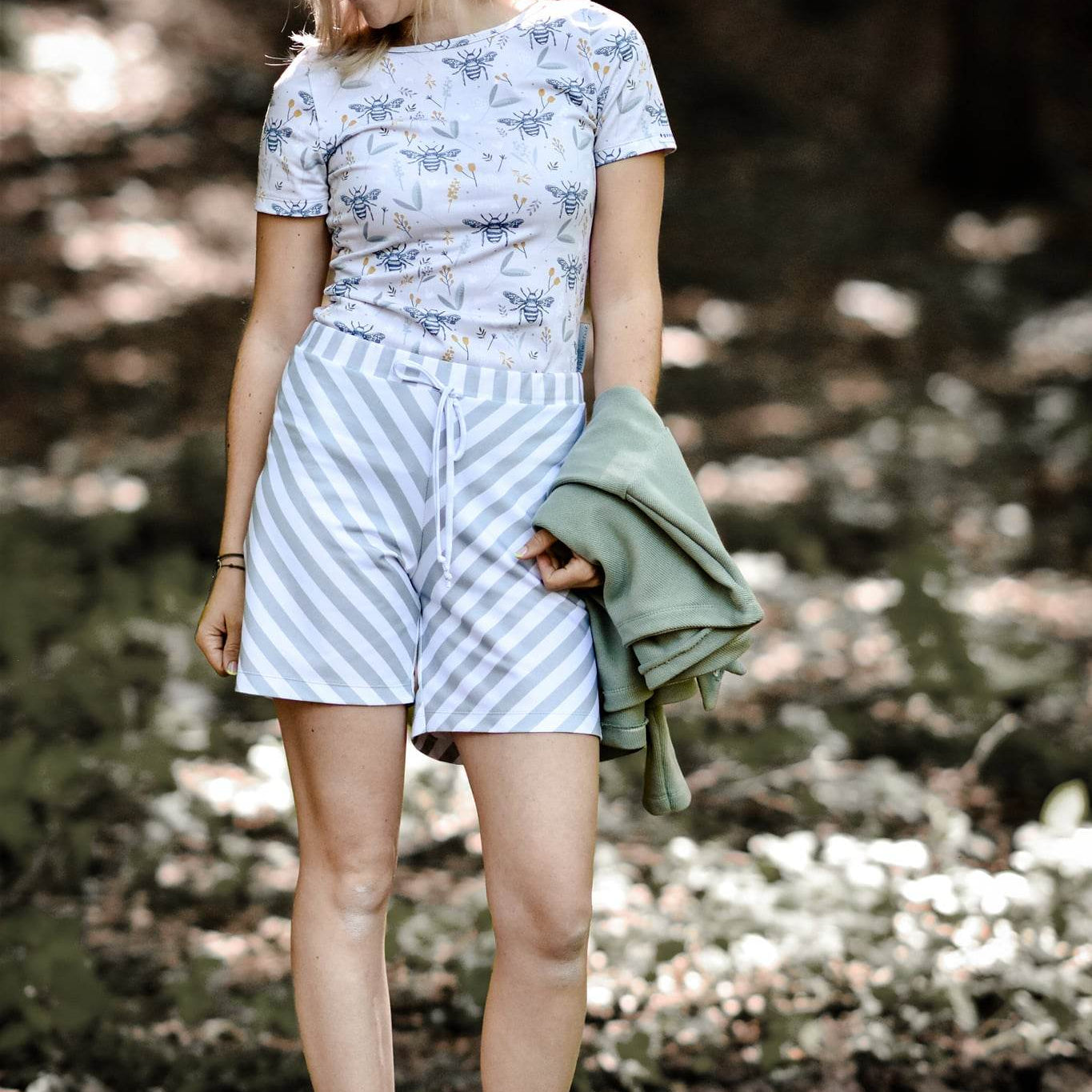 Schnittmuster und Ebook Shirt Dahlia, Gr. 32-50 - Sewando