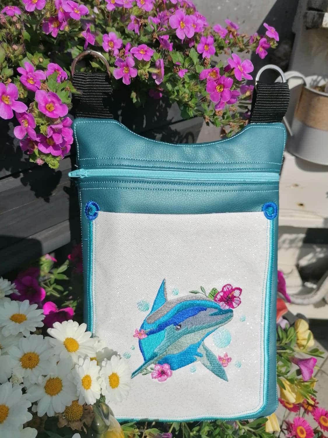 Delfin Stickdatei – ein Hauch von Ozean für deine Stickmaschine - Sewando