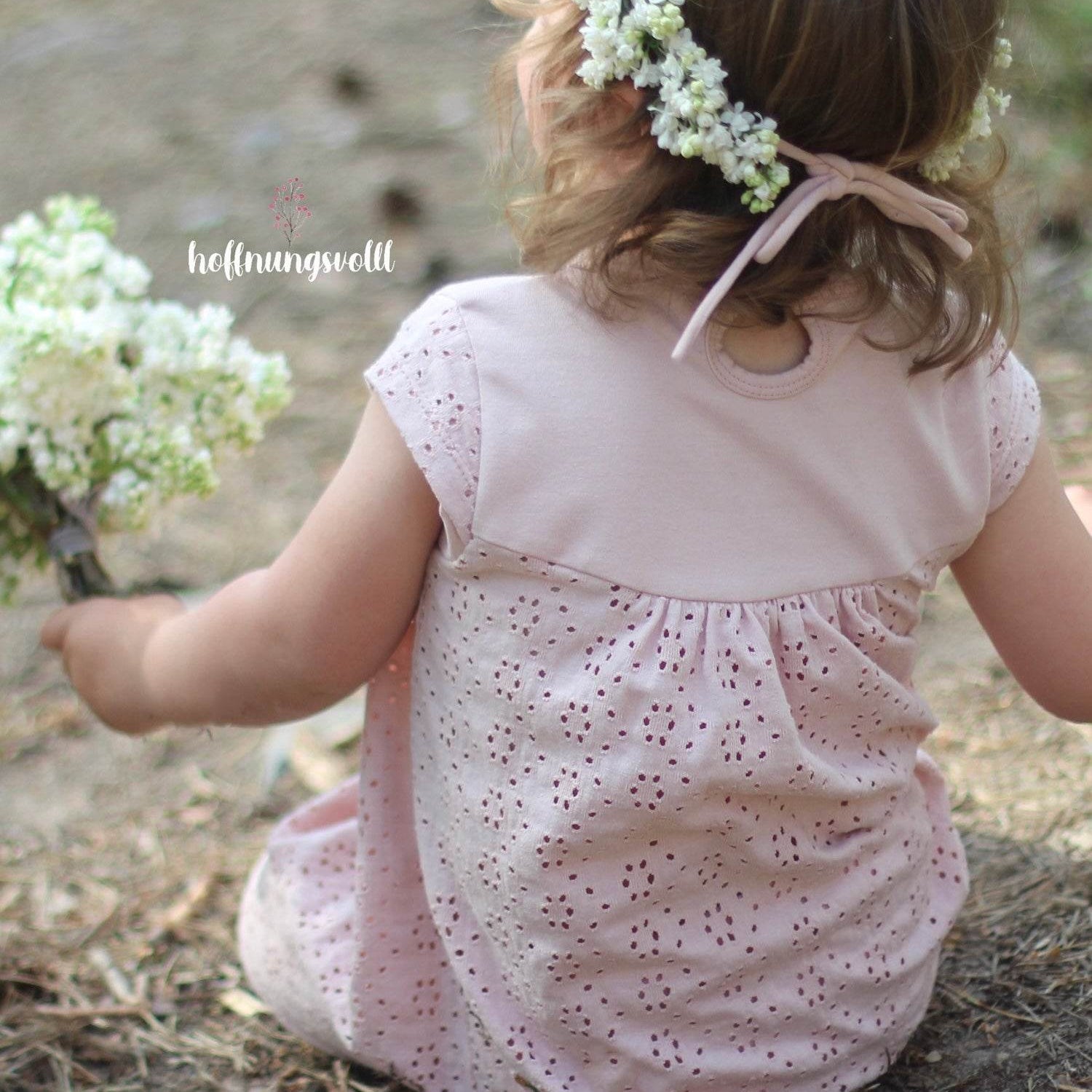 Schnittmuster Shirt / Kleid Vanessas Schlitzohr Gr. 80-140 - Sewando