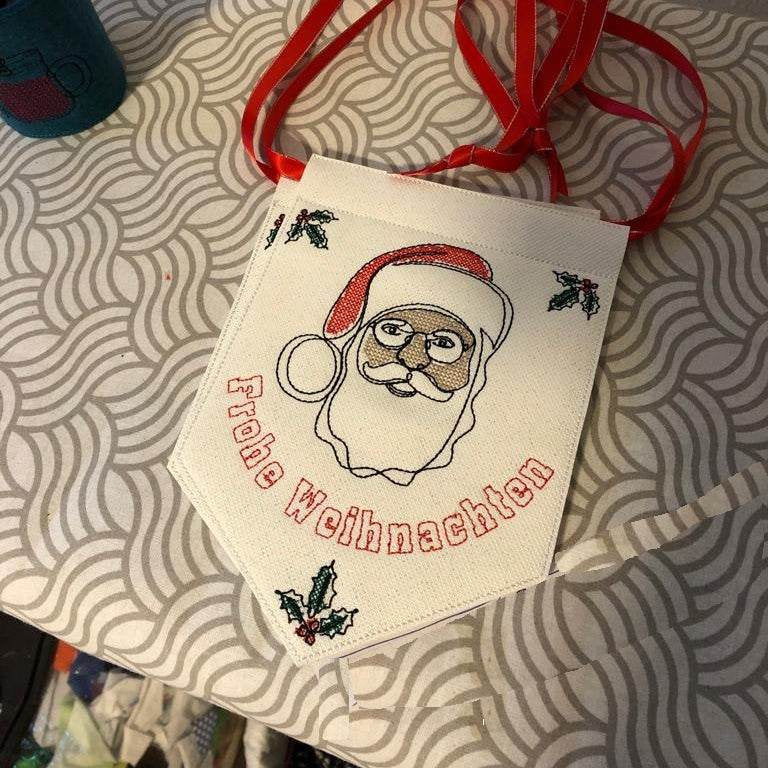 Stickdatei - Wimpel & Türhänger SANTA (in je 2 Größen) - Sewando
