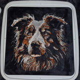 Stickdatei Australian Shepherd  "Bart" - realistisch - FÜR DUNKLE STOFFE