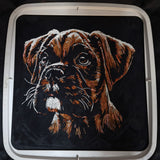 Stickdatei Boxer Welpe "Monroe" - realistisch - FÜR DUNKLE STOFFE